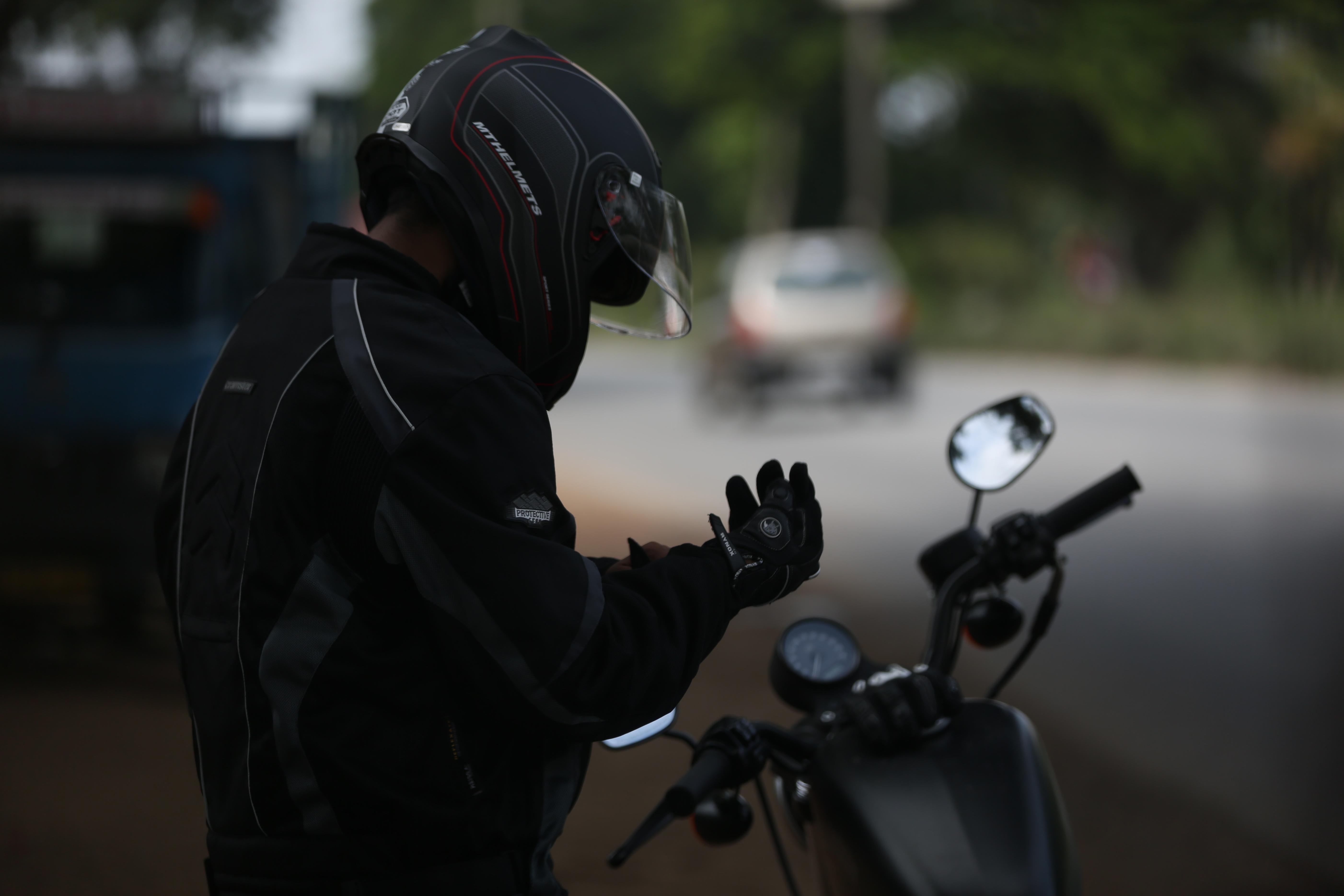 What Are The Different Types of Motorcycle Gloves?