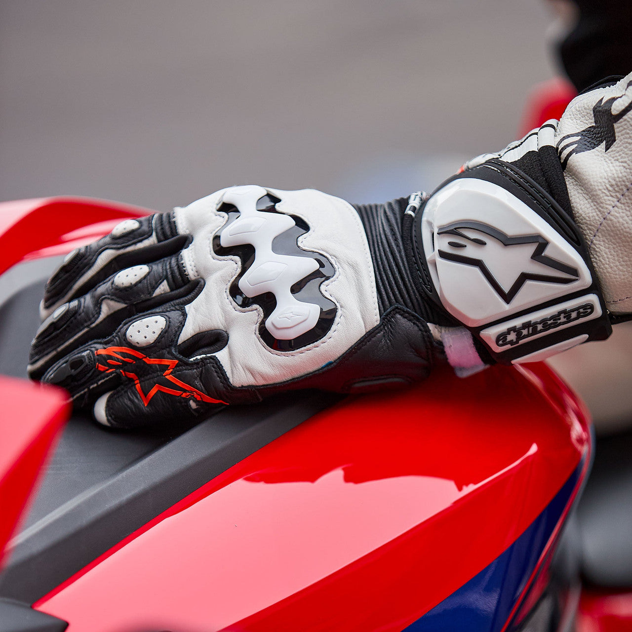 Alpinestars-GP-Pro-R4-Motorcycle-Gloves-main