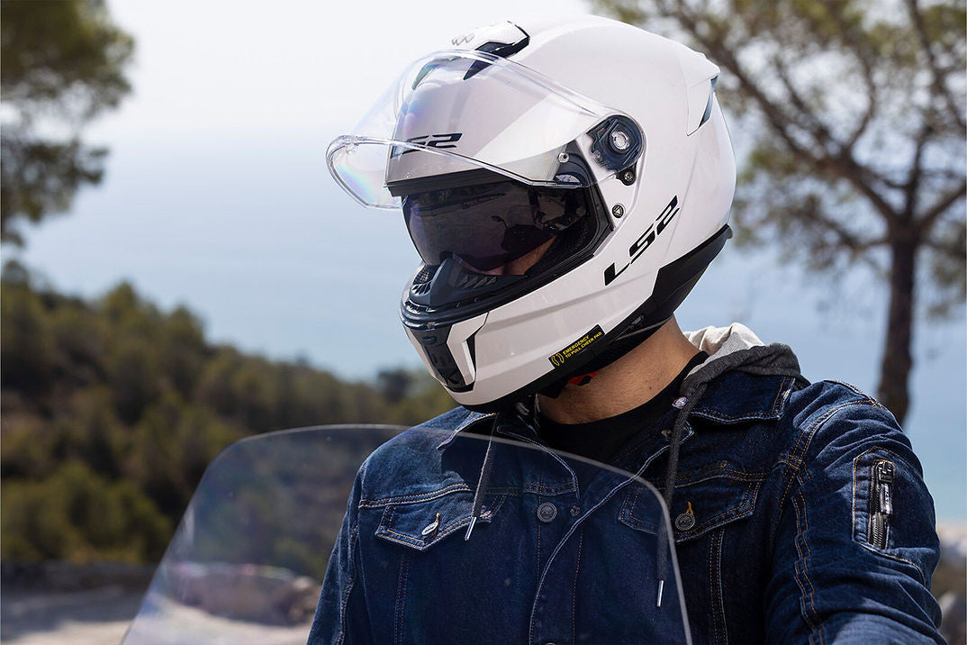 LS2-Stream II-Solid-Full-Face-Motorcycle-Helmet-White-pic