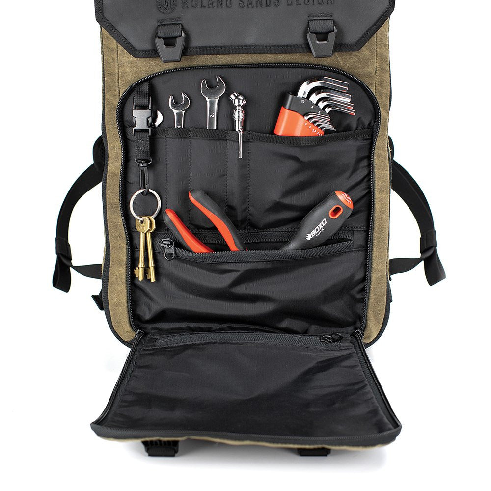 Kriega-Roam-34-Riding-Backpack-pockets