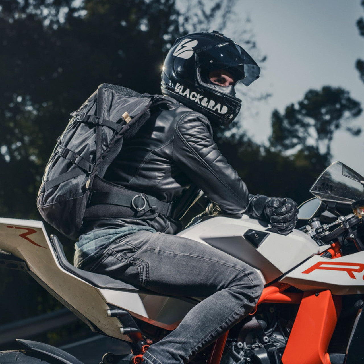 Kriega-R35-Riding-Backpack-pic