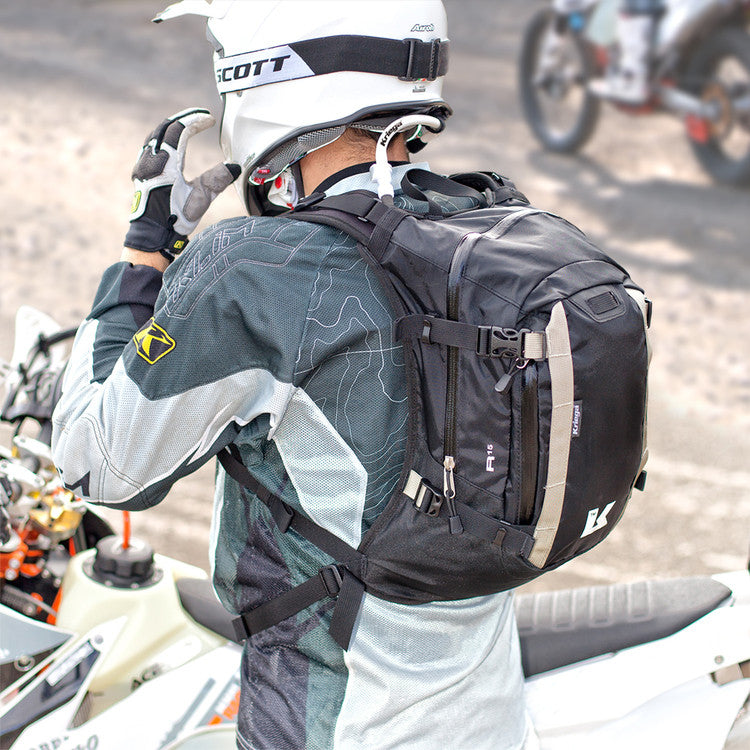 Kriega-R15-Riding-Backpack-pic2