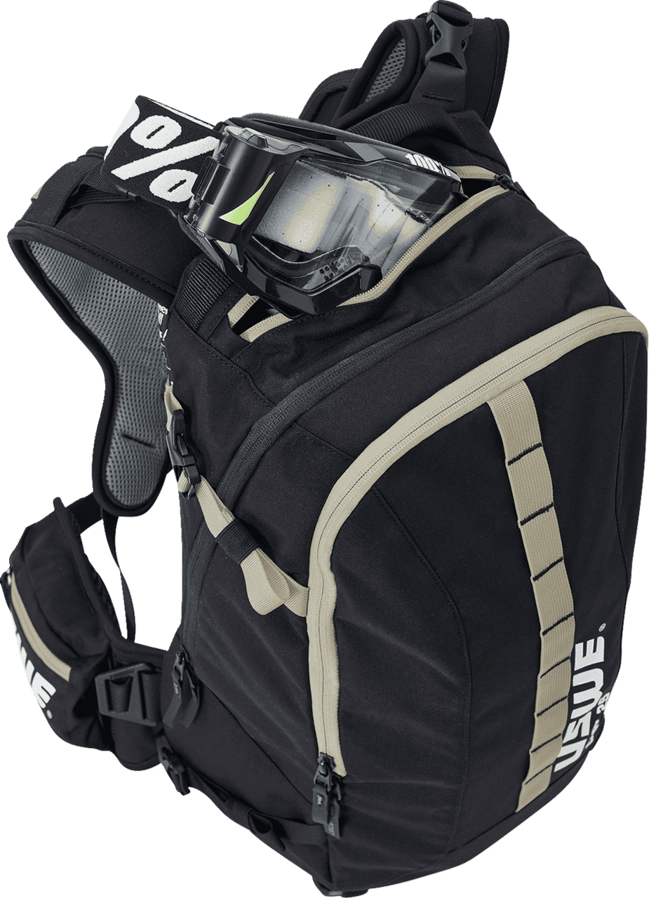 uswe-core-off-road-daypack-green-mud-detail-1