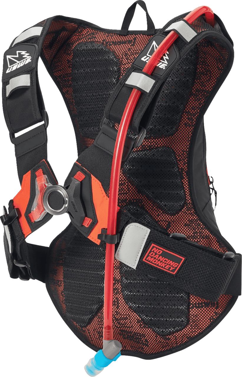 uswe-moto-hydro-8l-hydration-pack-factory-orange-detail-4